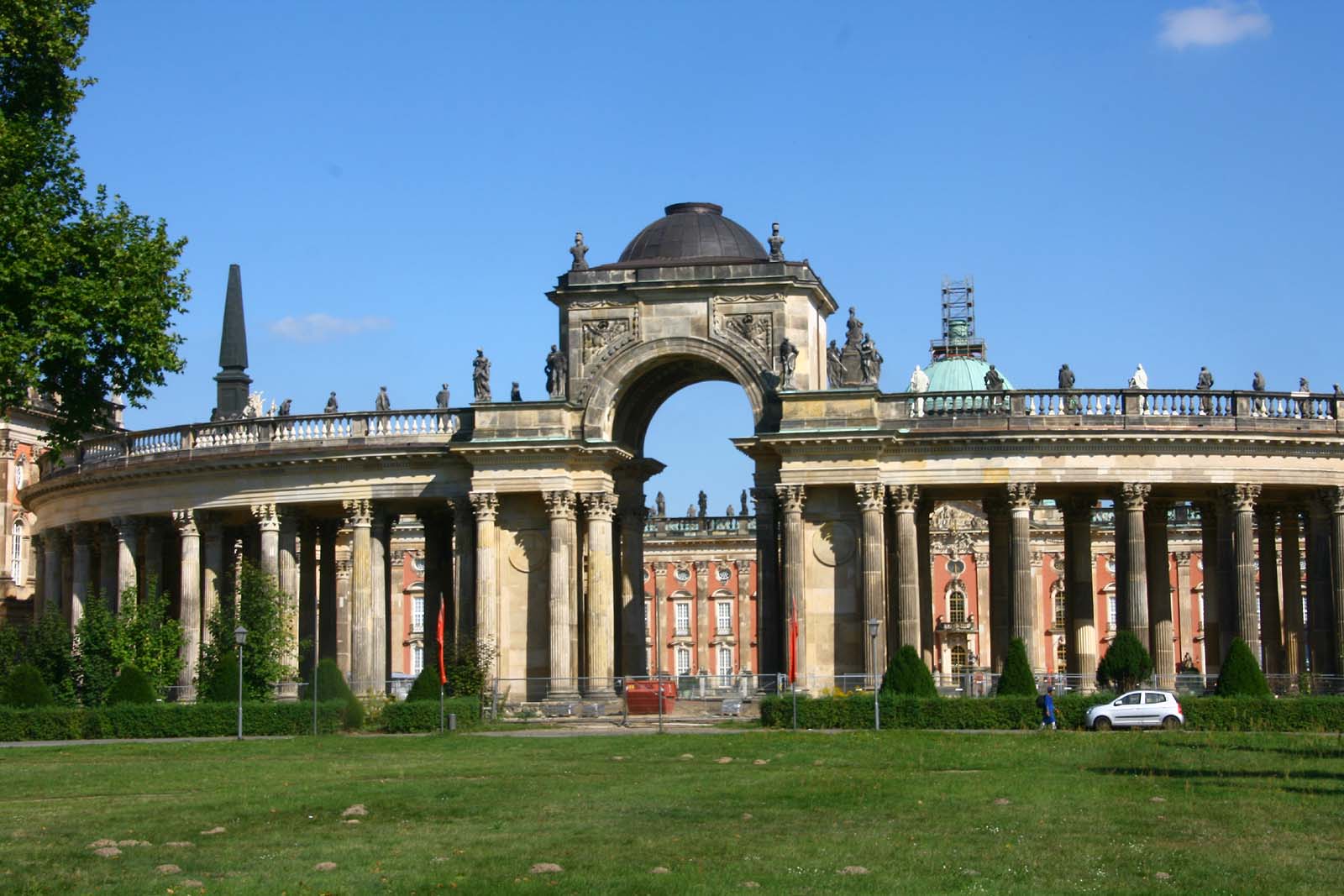 Potsdam: Neues Palais, Kolonnaden